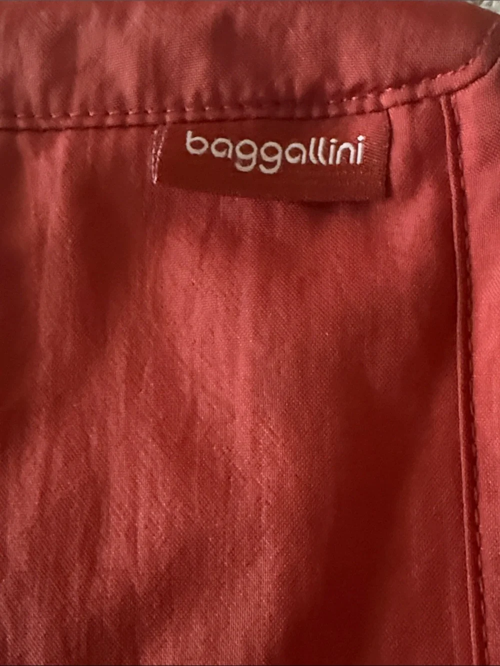 Baggallini Women’s Red Messenger Crossbody Bag!